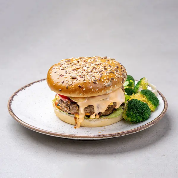 New York-style Cheeseburger (Beef)